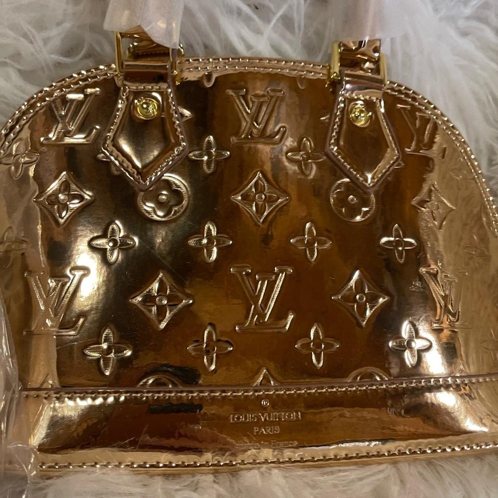 Louis Vuitton Copper Gold Women's Bag - Picture 4 of 8